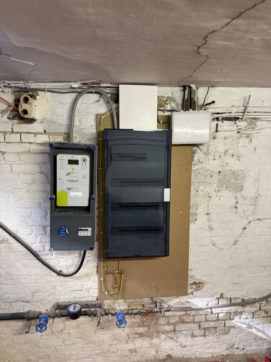 Afgewerkte elektrische installatie na renovatie